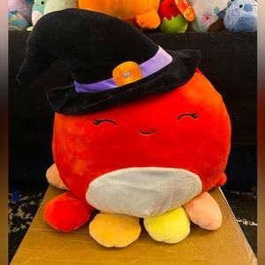 NWOT 12” Detra the witch octopus Halloween Squishmallow